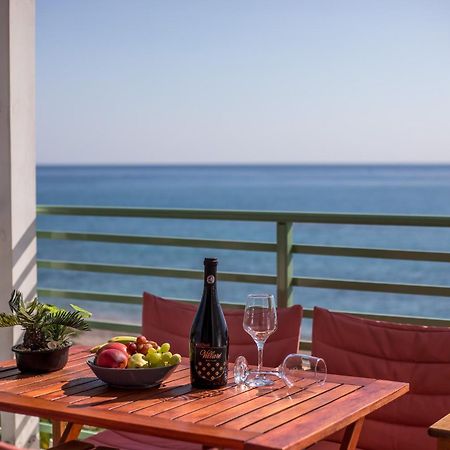 Egli Luxury Apartments Archangelos  Extérieur photo