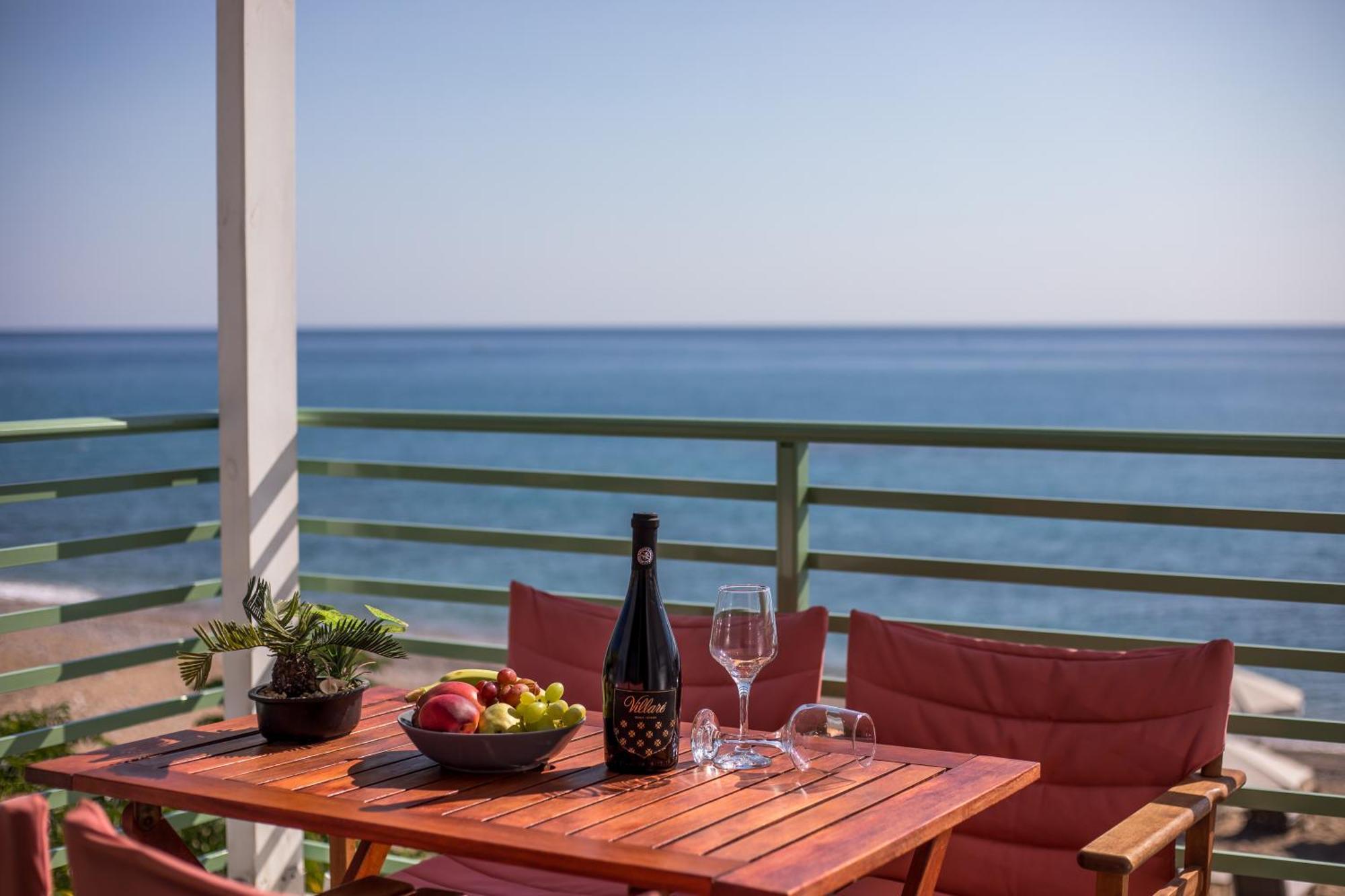 Egli Luxury Apartments Archangelos  Extérieur photo